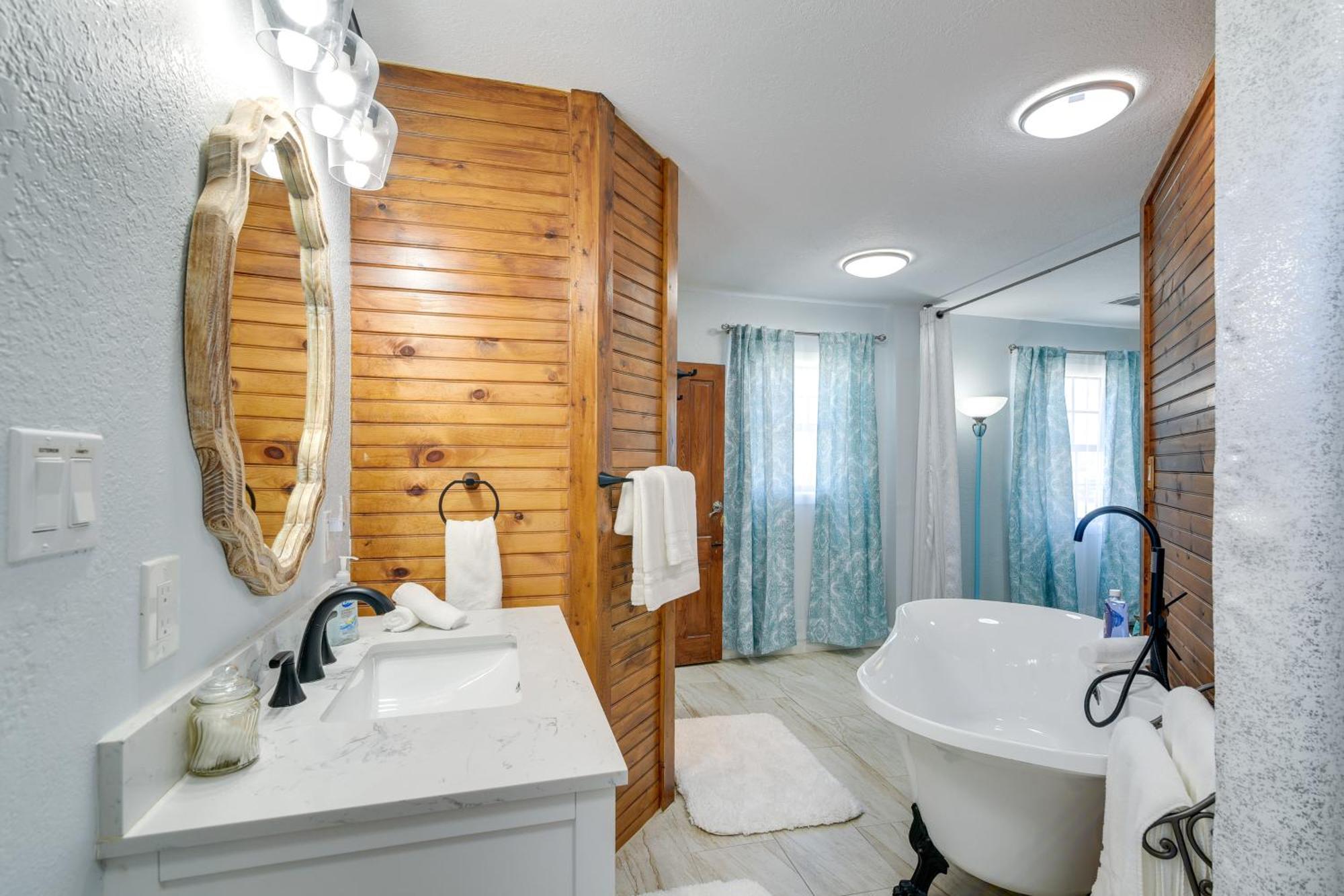 Seaside Retreat In Galveston Near Pleasure Pier! Villa ภายนอก รูปภาพ